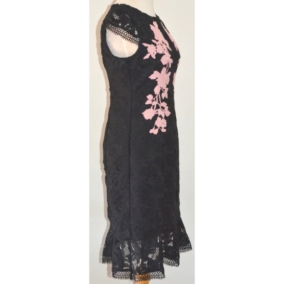 ✨HOST PICK✨ REVIEW BLACK & PINK LACE DRESS 10 - Picture 3 of 4